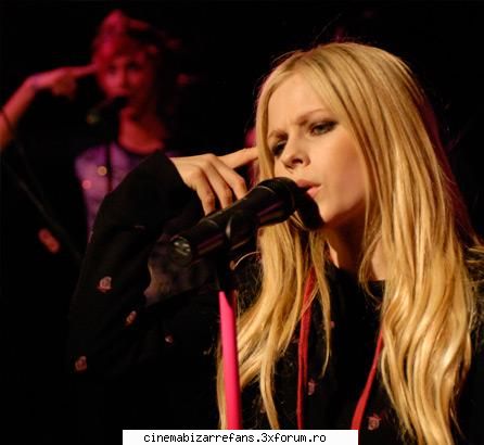 Avril Lavigne - OMG Ce????? Dc cu Hilary??? :( Avril & Hilary - ** Alte formatii **