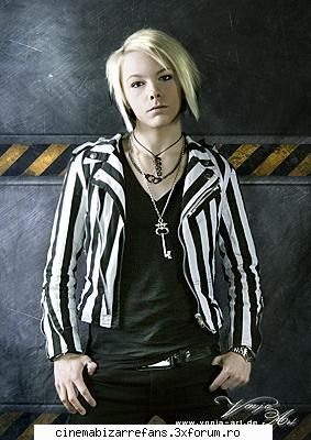 Bine ati venit fani CB - hy^^ sunt Kuro Tenshi.......am 13 ani......imi - ** Bine ai venit **